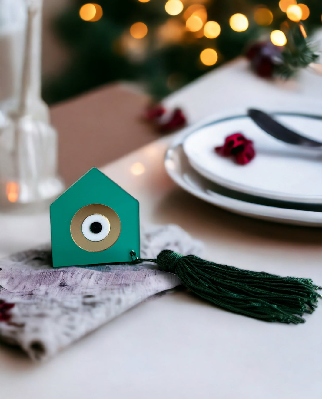 Pig House with Eye Plexiglass Tabletop