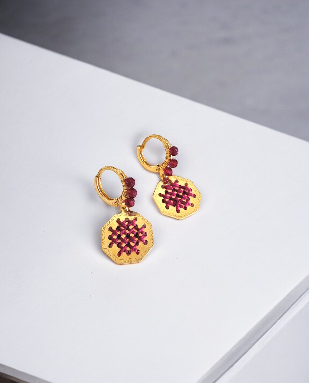 Motivo earrings