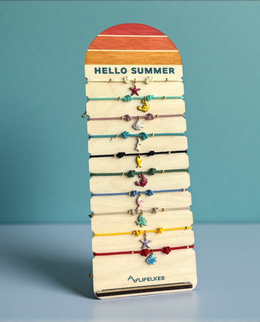 Stand Hello Summer