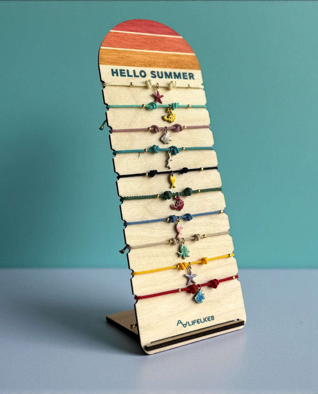 Stand Hello Summer